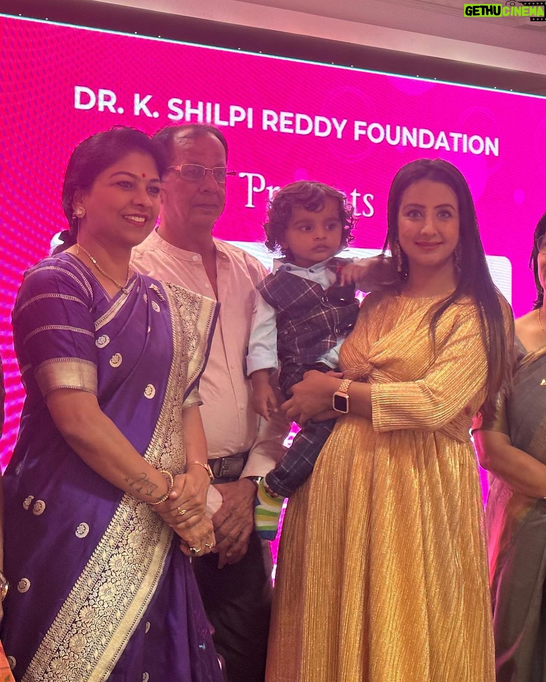 Sanjjanaa Instagram - It was a blissful transforming experience to be visiting #bramhakumaris , for the launch of @mrsmom season 7 with @dr.k.shilpireddy , At first, I thought I have just gone for the launch of Mrs mom but later on as I learnt more about the Brahma Kumari’s community. I am so wowed with how they are emphasising and creating at most importance for the betterment of the mental health of people … If you are mentally healthy, you are the most wealthy being a young person in today’s times . Also, what I understand is , its extremely important to be talking openly and to be seeking help. If you are in pain or in any incompatible position in life, “ Come what may “ whatever it is , may it be your career, your personal life or any thing that’s not going right for you . It’s great to have friends who are genuine whom you can speak your issues out to and seek spiritual and mental help & guidance . one such friend I made here is Prassanaa didi , a mentor and a soul friend . Outfit @momzjoy Location @brahmakumarisindia (Jakkur banglore city ) @dr.k.shilpireddy Karnataka, Bangalore