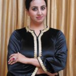 Sanjjanaa Instagram - Being an actress, I really delayed getting married in my life thinking that okay after marriage comes motherhood and after motherhood comes no opportunities in the Film Industry and I would have to stop working and stop getting work but I was so wrong … thankfully, the Times Now have changed .. we have so much more Heroine Oriented stuff , women centric projects which is happening on the Web Series & the cinematic front and so many new opportunities have opened after being a mom I have endorsed so many maternity based products, … Film actresses today often challenge traditional narratives surrounding motherhood and marriage, showcasing that these life events are not endpoints but rather new beginnings. Many actresses continue to pursue demanding careers post-motherhood, debunking the notion that having a family hinders professional success. This shift is indicative of changing societal attitudes towards women's roles, emphasizing the importance of balance and personal fulfillment. Actresses are increasingly vocal about their experiences, encouraging a broader conversation about work-life integration and the redefinition of societal expectations for women. As these narratives evolve, it's evident that marriage and motherhood can coexist with thriving careers, contributing to a more inclusive and progressive representation of women in the film industry. Also not just Film Industry be it women from any careers. I’m sure we are all facing a more stronger livelihood after we becoming a mother than becoming weaker on the Work front ,,, ??? What say ??? What is your opinion on my insight if you have read it all the way till here. Please do message us in comments and let me know your real thought ???? Costume by @momzjoy Pics shot by @creatorclubbytamadamedia , Make up by @ss_makeover_by_suha , @princealarik my co star my son ❤️ Make up Products by @official_dermacol_india Karnataka, Bangalore