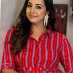 Sanjjanaa Instagram - Being a mom makes me put my emotional ups and downs on the backburner. No matter what no matter how ever I am … I just let anything be …. And I just love prioritising running behind, my child, cheering him up, irrespective of however, happy or however blue my day is …. being a celebrity, I have lived a very self centred life, and now suddenly my spotlight from myself has shifted to my son … now it’s him and only him that matters and then it is anyone else or myself. Are you feeling the same as a mother ????? thanks to my 😍 team to have put this shoot together , In frame - @princealarik , @makeoverbysomuhassan 👗 @momzjoy , @makeoverwithasha , 👑 @jhumkatales . Karnataka, Bangalore