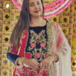 Sanjjanaa Instagram - With the arrival of the festival season and the air filled with love, my heart brimmed with anticipation for the enchanting union of my beloved friend #poojagandhi @iampoojagandhi__publicfigure with her soulmate Vijay Ghorpode. As the sweet melody of wedding bells resonates, it paints a beautiful picture of love, harmonizing the merging of two destined souls into one. I am so happy for you pooja that you have settled down with the best person you could . I felt an overwhelming sense of joy as I encountered numerous dear friends from the kannada Film Industry during this event. And what made this experience even more magical was the presence of my beloved brother, @chakravathichandrachud, by my side. There were times when I told my mom, why don’t I have a brother of my own , but after meeting @chakravarthychandrachud anna, I never felt that way I never felt I don’t have a brother anymore , I must take this occasion to thank my brother Chakravathy to be by my side. He stood by me rocksolid strong when I had no one , when I was accused by certain people of things I have never done . He educated me & strengthened me and my family to fight legal battles against ruthless people who victimised us just for their own fame , and therefore I have thoroughly thought them a lesson . Today I can proudly say that in my brother I see my Krishnaa , my mentor and I am his Arjuna his student . Thanx for being there for me bro .👊❤️ The stunning salwar I wore was an exquisite creation from the renowned @iyradesignstudio, featuring a breathtaking combination of vibrant red and captivating black. Bangalore, India