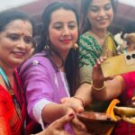 Sanjjanaa Instagram - Bangalore witnessed the very best #kambala event , for the first time at the palace grounds organised by @official_gurukiran , #gunaranjanshetty , #ashokrai , #prakashshetty . This event was made in a very luxurious scale and it’s possible only when such powerful people come together and give it there all we should thank the organisers who are really successful dignitaries to have conducted such a potential celebration in our city #Bangalore . It was famously called “ #bengalurukambalanammakambala “ , it was the biggest cultural event I have ever seen conducted in my life On such a vast scale , gathering visitors of up to 11 lakh people , it was an honour to be among the dignitaries on stage, which had many politicians led by our x cm @bsyediyurappa @bsybjp ji , Shobha karandlaje ji , and many others … I felt this event was very important to be conducted every year in Bangalore because it’s a beautiful cultural gathering , and it gave a livelihood of earning to so many people who had put this event together in terms of the labours who were involved in putting this togeather , it was as good as a exebition a “ Ooru jathraa “ which made every one feel proud to be from #karnataka , growing this festival and stretching borders of its popularity from #manglore to #bengaluru …. It was lovely to catch up with old friend @pallavigurukiran , she is such a warm person . There was a spark of happiness & celebration in the face of everyone who are attended the event and it was a truely Energetic mega Festival one can ever witness and never forget . Jai karnataka , Jai Jai karnataka mathay. Jai hind . Karnataka, Bangalore