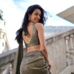 Sarah Jane Dias Instagram - a sari in Vienna. . sari - @yeh_lehenga_nahi_mehenga styling - @hansichika . #desi #desigirl #sari #saree #sarireel #sareereel #indianwear #prouddesi #proudtobeindian #fashiongram #fashion #indianfashion Vienna, Austria