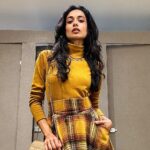 Sarah Jane Dias Instagram - when you get the outfit right 🤎 . #outfitplanning #fashion #fashionreel #ilovefashion #fashiongram #instafashion