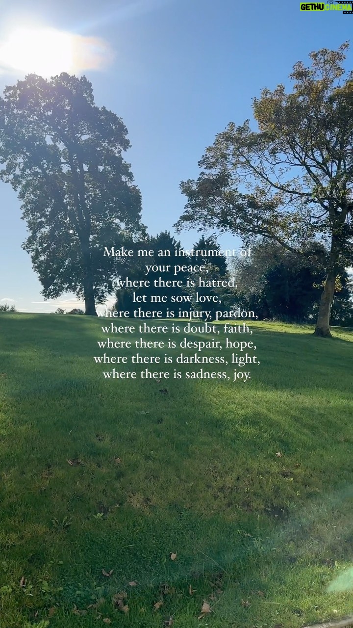 Sarah Jane Dias Instagram - a prayer… . #peace