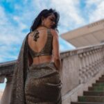 Sarah Jane Dias Instagram - my, what nice arms you have 😜 . sari - @yeh_lehenga_nahi_mehenga hair and makeup - @sarahjanedias styling and accessories - @hansichika photography - @sevenenis . #photoshoot #vienna #austria #sari #saree #indianwear #prestitchedsaree Vienna, Austria