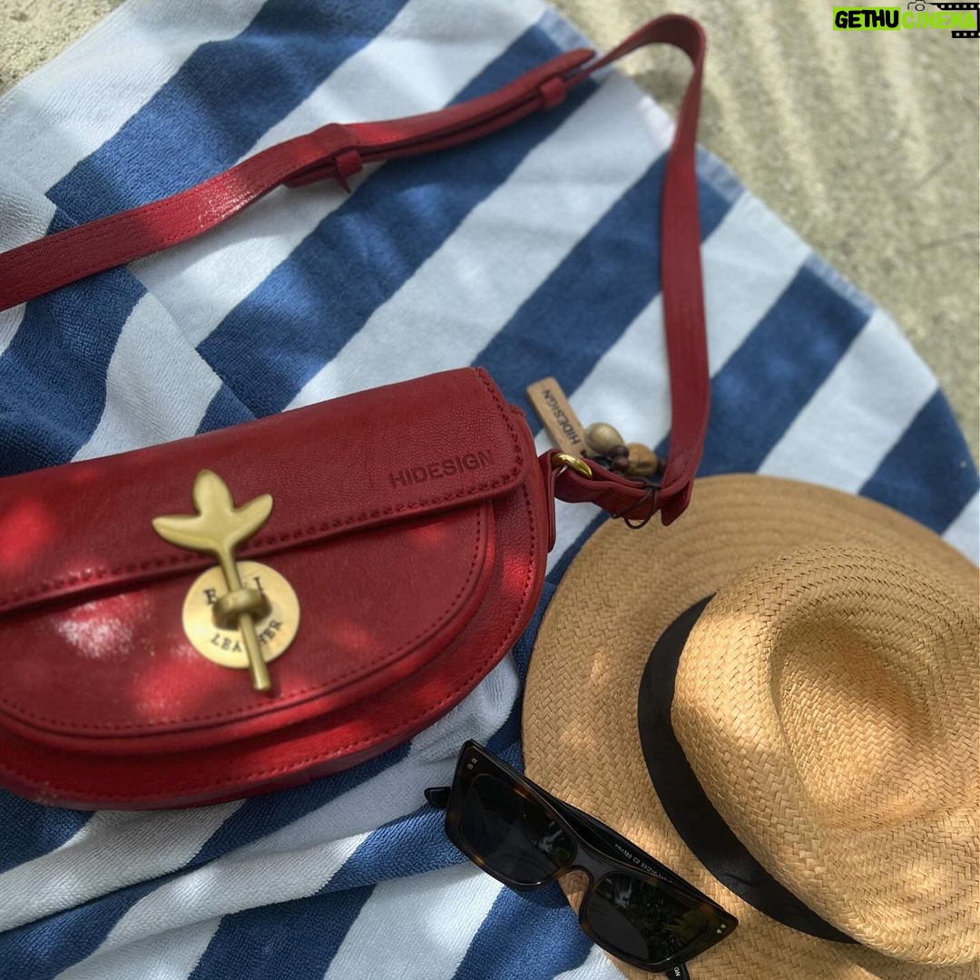 Sayli Patil Instagram - We’re ending our year by going on a vacation. What about you? ☀️🌊 Tell us how you’re ending 2023 in the comments below! #hidesign #hidesignhq #vacation #bags #leather #leatherlove #asmrcommunity #sustainable #vegtanned #eastindia #newyear #maldives #getaway #newyeargetaway #weekend #travel #travelling #HidesgnxYou #EastIndia #maldivesislands #maldives🇲🇻 Maldives Islands