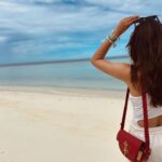Sayli Patil Instagram - We’re ending our year by going on a vacation. What about you? ☀️🌊 Tell us how you’re ending 2023 in the comments below! #hidesign #hidesignhq #vacation #bags #leather #leatherlove #asmrcommunity #sustainable #vegtanned #eastindia #newyear #maldives #getaway #newyeargetaway #weekend #travel #travelling #HidesgnxYou #EastIndia #maldivesislands #maldives🇲🇻 Maldives Islands