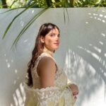 Sayli Patil Instagram - Lemon hues adorned in pearls. 🍋✨