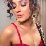 Seerat Kapoor Instagram - May this year take us closer to ourselves and the life we would love to lead! Spread love and joy always. Happy Diwali Fam Jam. Stay blessed ♥️🪔 Styled by: @officialanahita Saree: @cyynosurepune Blouse: @varunchakkilam Earrings: @ajnaaofficial Kada & ring: @adornablesbysonalimehra Makeup by: @khateejakhanofficial Hair by: @bhanu_makeup_hairstylist Style team: @pranathivarma.k