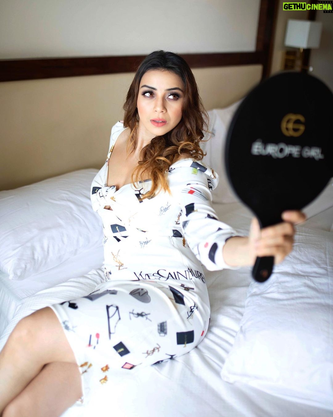 Sehrish Ali Instagram - Get set Go‼️ #beautyshoot #beauty #makeup #portrait #photography #makeupartist #photoshoot #beautyphotography #model #fashion #sehrishali #fashionphotography #photooftheday #portraitphotography #beautyeditorial #beautyphotographer #photographer #editorial #beautiful #beautymakeup #beautyretouch #portraits #wedding #retouching #modeling #love #beautyportrait #fashionshoot #bride #bhfyp