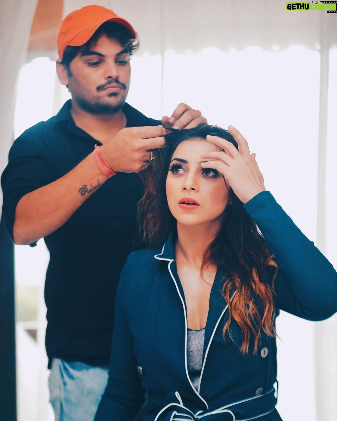 Sehrish Ali Instagram - Focusing behind the scene 🙈😛‼️ With @therahulsain #makeup #beauty #makeupartist #fashion #love #mua #photography #like #beautiful #instagood #sehrishali #model #follow #style #instagram #girl #photooftheday #art #cute #skincare #selfie #makeuplover #photo #myself #me #smile #picoftheday #bhfyp #makeupaddict #bhfyp