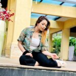 Sehrish Ali Instagram - Morning Morning ❤️ Location @tropicalretreatigatpuri Styled by @anusoru ❤️❤️❤️ #fitness #gym #workout #fitnessmotivation #motivation #fit #bodybuilding #love #training #health #lifestyle #instagood #fitfam #healthylifestyle #sport #instagram #healthy #like #follow #gymlife #life #bhfyp #crossfit #personaltrainer #happy #goals #fashion #exercise #muscle #bhfyp Tropical Retreat Resort, Igatpuri