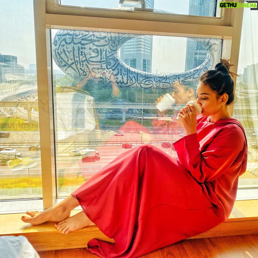 Sehrish Ali Instagram - ☕️☕️ #reelsindia #k #video #instareels #bollywood #beautiful #repost #trend #style #trendingreels #viralvideos #photooftheday #art #instalike #likes #model #a #likesforlike #motivation #m #makeup #nature #mumbai #youtube #r #foryoupage #punjabi #post #exploremore #dance Museum of the Future