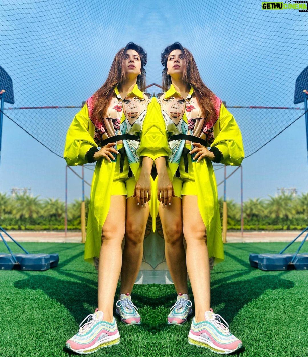 Sehrish Ali Instagram - Sometimes Miracles come in Pairs✨ DC @enzo_fashion_forever #fitness #gym #workout #fitnessmotivation #fit #motivation #bodybuilding #training #health #love #lifestyle #instagood #fitfam #healthylifestyle #sport #gymlife #healthy #instagram #sehrishali #gymmotivation #crossfit #follow #fitnessmodel #muscle #like #fashion #exercise #life #bhfyp #bhfyp Saya Grand Club & Spa Resort