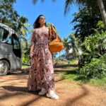 Sehrish Ali Instagram - The world is big..so I don’t wana be late to see it before it gets dark✈️✨✨ @srilankanairlinesofficial @eulledigital @pepper_diaries @linkinrepspvtltd Dress - @enzo_fashion_forever #fitness #gym #workout #fitnessmotivation #fit #motivation #bodybuilding #training #health #love #lifestyle #instagood #fitfam #healthylifestyle #sport #gymlife #healthy #instagram #follow #personaltrainer #crossfit #gymmotivation #fitnessmodel #like #muscle #fashion #exercise #life #bhfyp #bhfyp Cinnamon Lodge Habarana