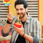 Shakti Arora Instagram - As the day unfolds, your very own faculty professor, Ishaan, seeks solace in the simplicity of a steaming bowl of MAGGI. At 4 PM, it's a ritual that brings me comforting warmth and a sense of peace to the day. So, what's your MAGGI emotion? Why don't you tell us what's your MAGGI emotion with simple steps 1. Share a picture or video of what your MAGGI emotion is 2. Tag me and @maggiindia with #MAGGILeChalMujhe