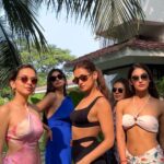 Shakti Mohan Instagram - When you find your kind 🤓 @muktimohan @kmohan12 Srishti Anna 😶‍🌫️