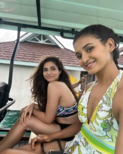 Shakti Mohan Instagram - Happiest birthday to my favourite person @vintiidnani I have no words to describe how I feel with you 🥹 You have been the biggest blessing in this life 🙏🏻 Love you tremendously V With you by my side I feel can get through anything May this year be filled with Joy, success, peace and lots of travel 🧿