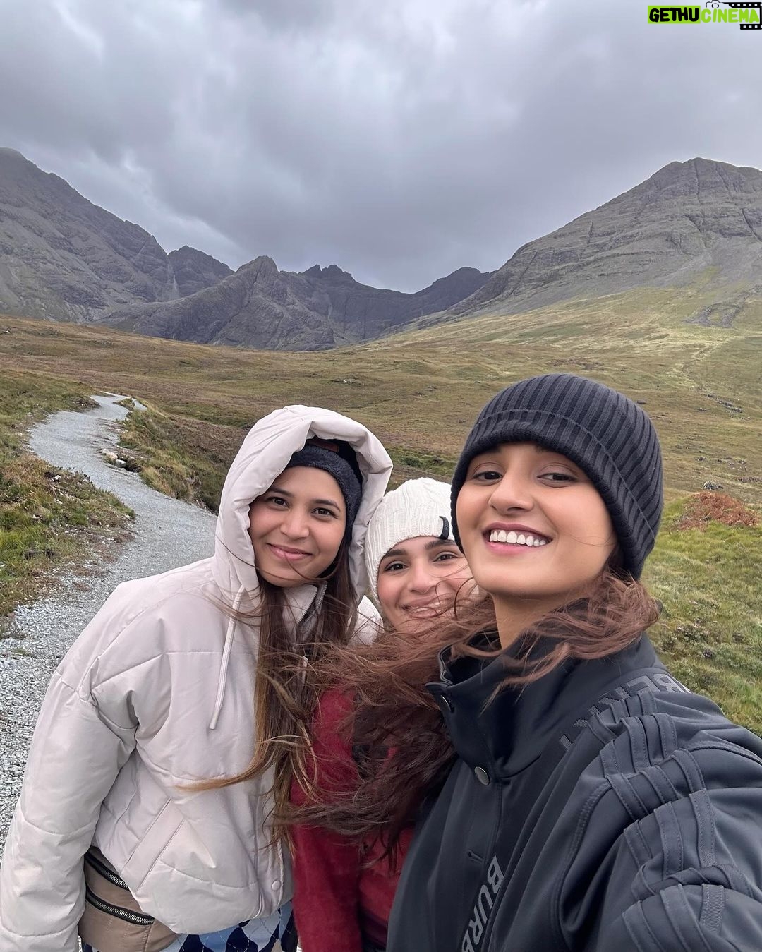 Shakti Mohan Instagram - Happiest birthday to my favourite person @vintiidnani I have no words to describe how I feel with you 🥹 You have been the biggest blessing in this life 🙏🏻 Love you tremendously V With you by my side I feel can get through anything May this year be filled with Joy, success, peace and lots of travel 🧿