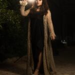 Shamna Kasim Instagram - Let ur confidence shine ❤️ Styling: @impriyankasahajananda Jacket: @aaliyadeeba_official Dress @manasareddy_label Jewelry: @kushalsfashionjewellery Pics: @v_capturesphotography Hairstylist: @hairartistpoojagupta Personal staff: @pranay_kohli #dheepremierleague #etvtelugu #lovemyjob 🧿