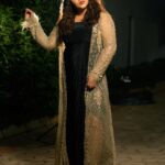 Shamna Kasim Instagram - Let ur confidence shine ❤️ Styling: @impriyankasahajananda Jacket: @aaliyadeeba_official Dress @manasareddy_label Jewelry: @kushalsfashionjewellery Pics: @v_capturesphotography Hairstylist: @hairartistpoojagupta Personal staff: @pranay_kohli #dheepremierleague #etvtelugu #lovemyjob 🧿
