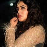Shamna Kasim Instagram - Let ur confidence shine ❤️ Styling: @impriyankasahajananda Jacket: @aaliyadeeba_official Dress @manasareddy_label Jewelry: @kushalsfashionjewellery Pics: @v_capturesphotography Hairstylist: @hairartistpoojagupta Personal staff: @pranay_kohli #dheepremierleague #etvtelugu #lovemyjob 🧿