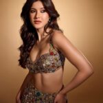Shanaya Kapoor Instagram - Alexa, play “Firework” by Katy Perry. 😌