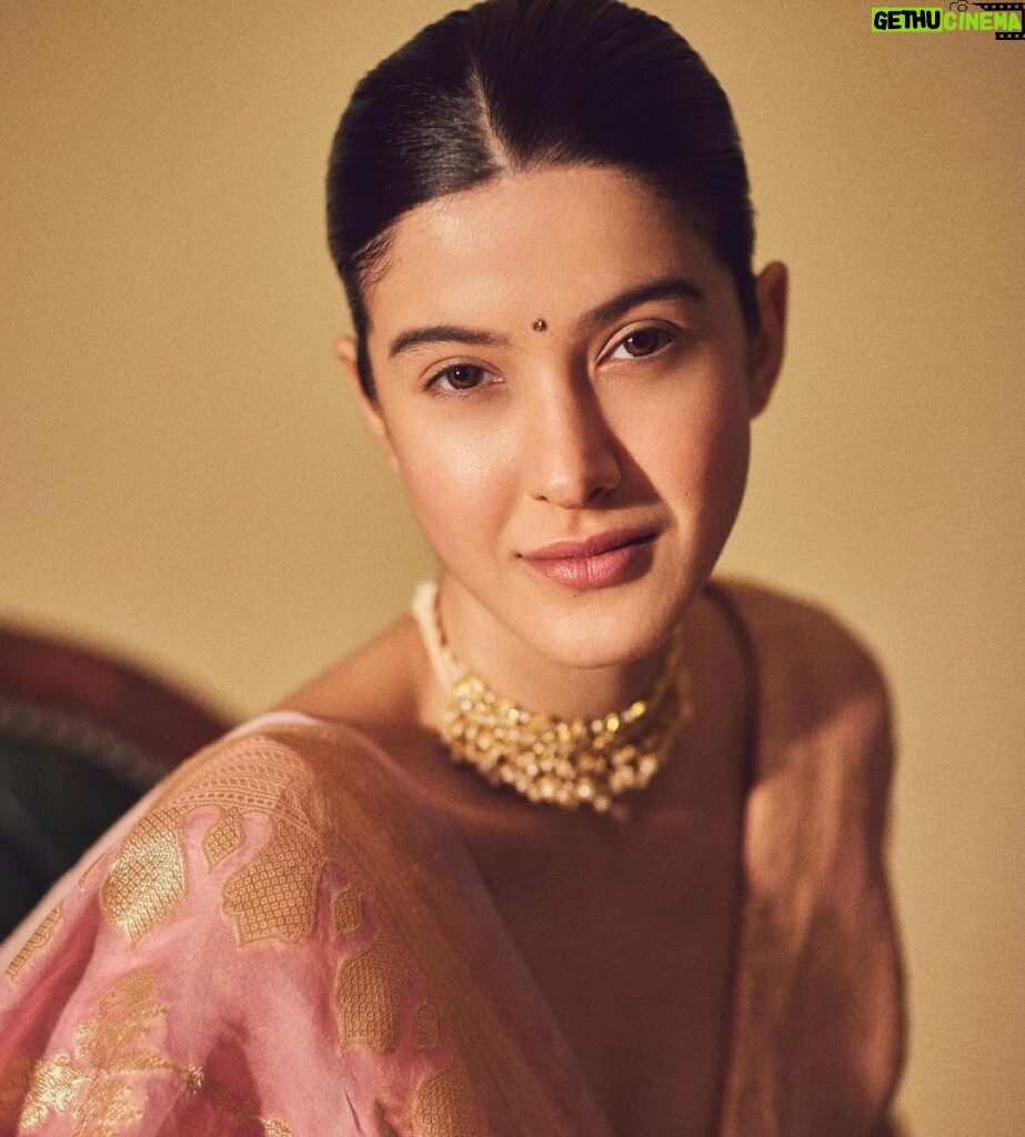 Shanaya Kapoor Instagram - Have a happy and blessed Dhanteras! ❤️