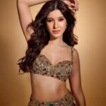 Shanaya Kapoor Instagram - Alexa, play “Firework” by Katy Perry. 😌