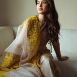Shanaya Kapoor Instagram - love, laughter & freshly made modaks!💛😛🌻🌞