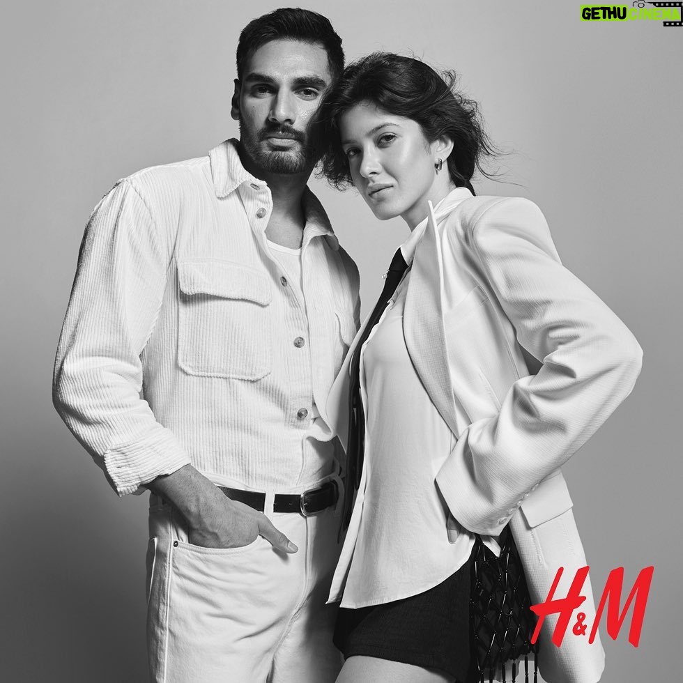 Shanaya Kapoor Instagram - Ready to be one with Fashion? #HM #HMindia #Myntra #HMxMyntra @hm @myntra