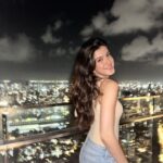 Shanaya Kapoor Instagram - look at the stars ✨ look how they shine ✨ for you ✨