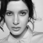 Shanaya Kapoor Instagram - now my life is sweet like cinnamon 🎶 Photographed and directed by Sam Hendel (@samhendel) Fashion and creative direction by Priyanka Kapadia (@priyankarkapadia) Words by Sheree Gomes Gupta (@shereegg30) @ajiolife 🤍 Hair: Amit Thakur (@amitthakur_hair) Makeup: Puneet Saini (@puneetbsaini) Photographer’s assistant: Anish Oommen (@anishoommen_) Assistant stylist: Naheed Driver (@naheedee) Fashion assistant: Sanya Kapoor (@sanyakapoor) Creative and Visual Direction: Jay Modi (@jaymodi2) Production: Imran Khatri Productions (@ikp.insta)
