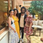 Shanaya Kapoor Instagram - 🤍🤍😊🤍fam