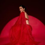 Shanaya Kapoor Instagram - @manishmalhotraworld @manishmalhotrajewellery @chandniprakash @sashajairam @akshatahonawar ❤️🌙 (makeup by meeee😋😁)