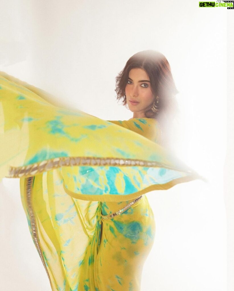 Shanaya Kapoor Instagram - look inspo: rani chatterjee 👼🏼