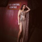 Shanaya Kapoor Instagram - dancing with the flames of desire🌞
