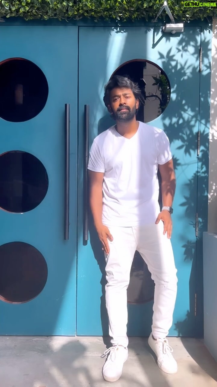 Shanthanu Bhagyaraj Instagram - ๐ฎ๐๐ ๐๐ฝโ๐ ๐ฟ๐๐๐๐๐๐๐๐ฅ๐ซ๐งฟ Gili Gili Gili #Bluestar โKaalu Mela Kaala Poduโ #ArakkonamStyle #bluestar #kuthuvibes #arakkonam #goodvibes #goodvibesonly #vibes #positivevibes @thinkmusicofficial @neelam_productions @che_jai_007 @pro_guna @gobeatroute @proyuvraaj