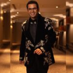 Sharib Hashmi Instagram - Aapko humari kasam muskuraiye ❤️☺️ 👓 Chashm-E-Buddoor 👓 #FilmfareOTTAwards Styled by : @itsbhavyapatel In custom fit by : @rachitkhannaofficial @rac.khanna Shot by : @dreamdraftfilms Hair and Make-up by : @irohitsmahadik HMU Assitant : @pk_hairstylist9 Management : @suchijaggi @itsbhavyapatel_ Spot : @samar_sayyed_72