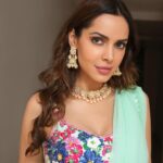 Shazahn Padamsee Instagram – 🍭✨

Outfit @labelpriyankakar 
Jewels @rubans.in 
Styled by @shikshabhansali_
Shot by @azharkazi100 Hyderabad