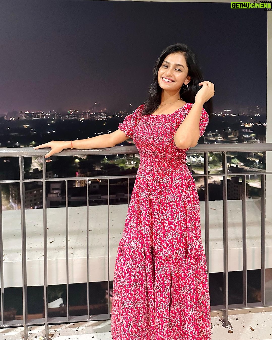 Sheetal Patra - 17.2K Likes - କୁମାର ପୂର୍ଣିମାର ଶୁଭେଛ୍ଛା!🌝🌸❤️
May the radiance & magic of Kumar purnima brighten all our lives & our paths🌟
Jai maa laxmi🙏🪷
@geetanjali._.patra