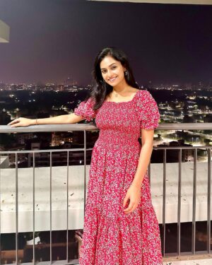Sheetal Patra Instagram - କୁମାର ପୂର୍ଣିମାର ଶୁଭେଛ୍ଛା!🌝🌸❤️

May the radiance & magic of Kumar purnima brighten all our lives & our paths🌟
Jai maa laxmi🙏🪷
@geetanjali._.patra