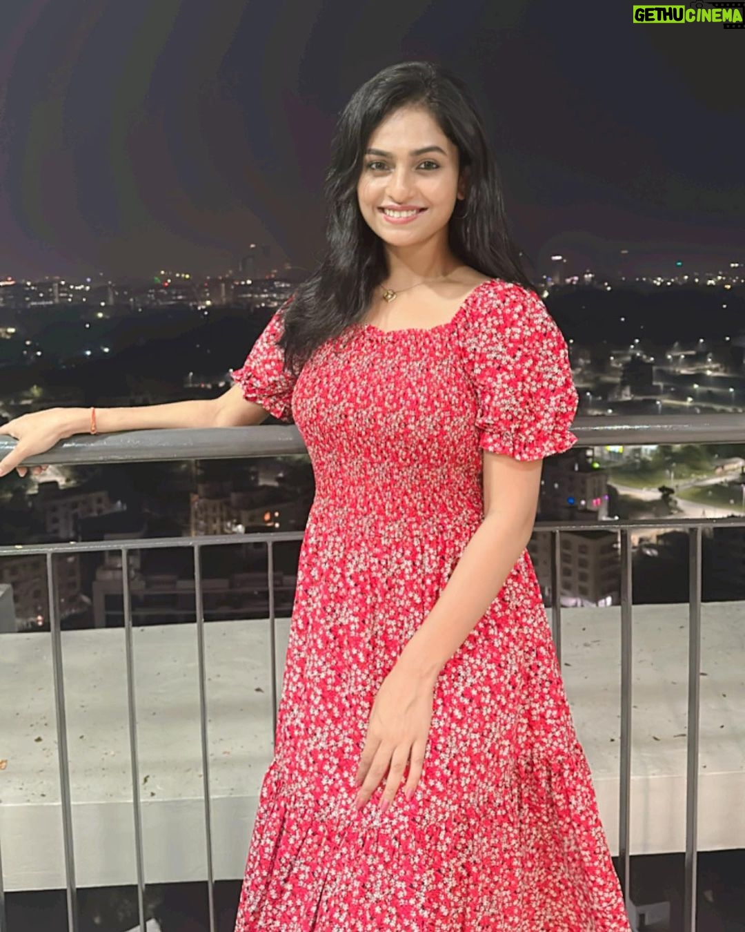 Sheetal Patra - 17.2K Likes - କୁମାର ପୂର୍ଣିମାର ଶୁଭେଛ୍ଛା!🌝🌸❤️
May the radiance & magic of Kumar purnima brighten all our lives & our paths🌟
Jai maa laxmi🙏🪷
@geetanjali._.patra