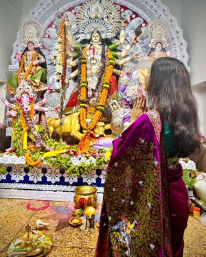 Sheetal Patra Instagram - Her kindness and fierceness is unparalleled!❤️
Happy Vijayadashami!🙏🌺
May the strength & power within us triumph over the demons, both within and around us!🌟
Wishing everyone joy, peace & good health 🌸
Jay maa Durga!🙌