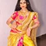 Sheetal Patra Instagram - ମହା ଦୁର୍ଗାଷ୍ଟମୀର ଶୁଭେଚ୍ଛା!🙏🌺 Feeling incredibly blessed to have embodied & portraying Maa Bagalamukhi, the fierce 8th form of Maa Durga, offering protection to her devotees & dispelling illusions!🙏🙌 May the divine blessings of Maa be with us always and guide us on the path of righteousness🌸✨ Wearing my fav @mahendrabaral_official ❤️ #DivineGrace #EmpoweredByMaaDurga #bagalamukhimaa #durgashtami #durgapuja #blessings #love #maa