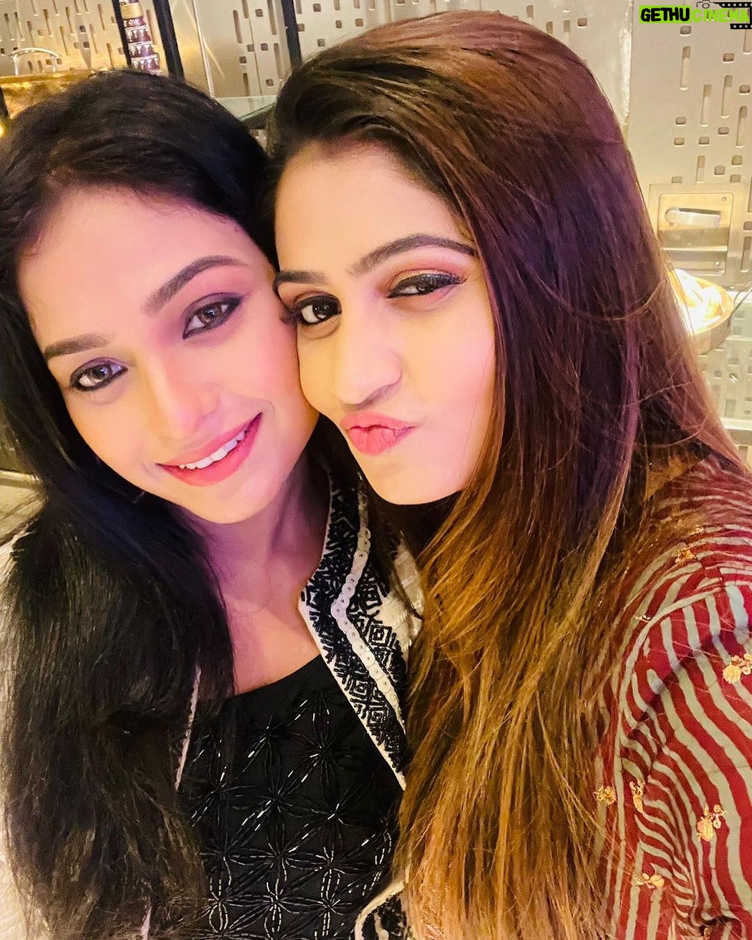 Sheetal Patra Instagram - Today is my lil girl @sheetal._.patra β¦ππππ Happy birthday to someone who is smart, talented, pretty,beautiful inside out,creative and fabulous. I love you so much my doll.. Party Abhi baki haiβΊοΈβΊοΈ