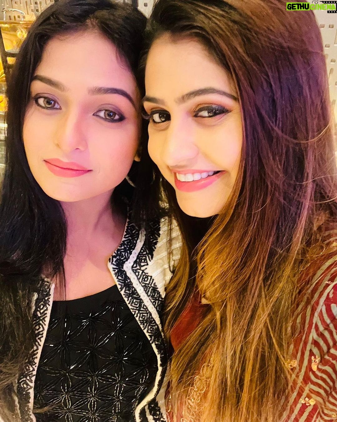Sheetal Patra Instagram - Today is my lil girl @sheetal._.patra β¦ππππ Happy birthday to someone who is smart, talented, pretty,beautiful inside out,creative and fabulous. I love you so much my doll.. Party Abhi baki haiβΊοΈβΊοΈ