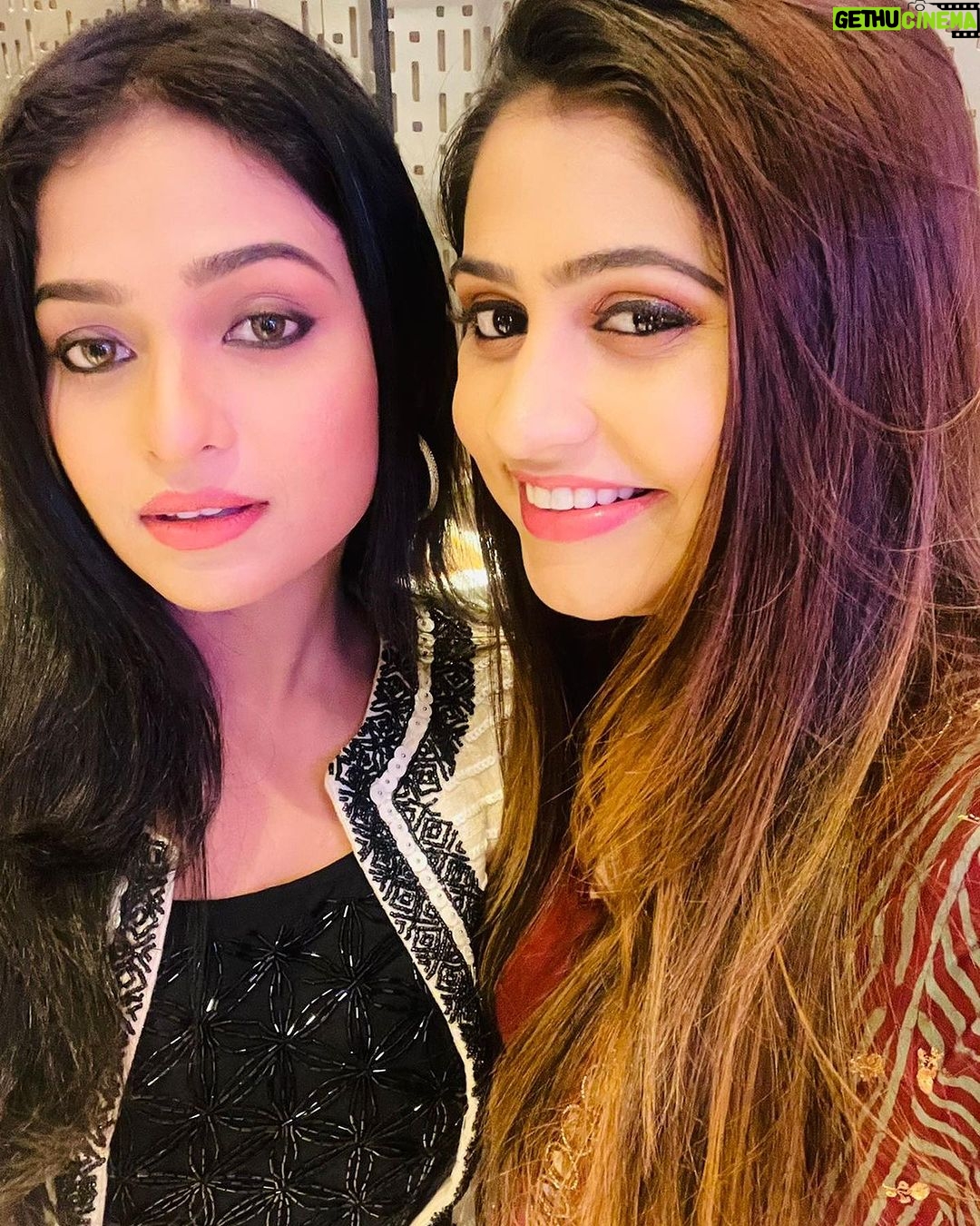 Sheetal Patra Instagram - Today is my lil girl @sheetal._.patra β¦ππππ Happy birthday to someone who is smart, talented, pretty,beautiful inside out,creative and fabulous. I love you so much my doll.. Party Abhi baki haiβΊοΈβΊοΈ