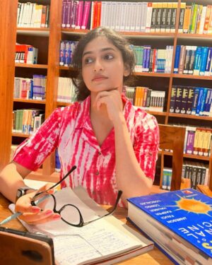 Sheetal Patra Instagram - *with exams approaching*
My books be like: Tera dhyaan kidhar hai?!😒😶📚

Ps: Me thinking what to eat for lunch😆
.
.
#studymodeon #examseason #grindtime
#noshortcuts #staymotivated #stayfocused #yougotthis