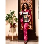 Sheetal Patra Instagram - Awarded with the “Mu Bhi Swayam Sampurna” samman, as the Young, Multifaceted Woman Achiever. Gratitude to 'Shantistupa' for this honor! 🙏😊 And a big shout out to all the women who radiate completeness, self-fulfillment, and boundless love, even in the toughest of times!🫶 Their strength sets a shining example for all. 🌟💖 #InspiringWomen #StrengthInAdversity #shantishupaaward